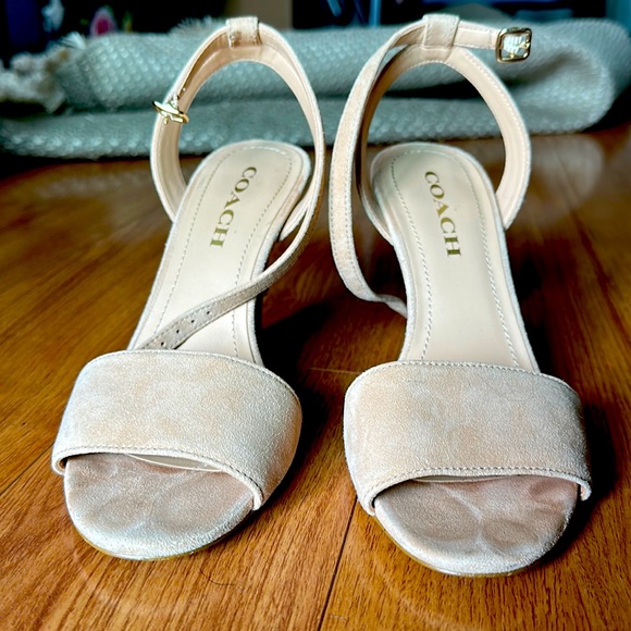 Beige Coach suede sandals sz 7 - Picture 1 of 5